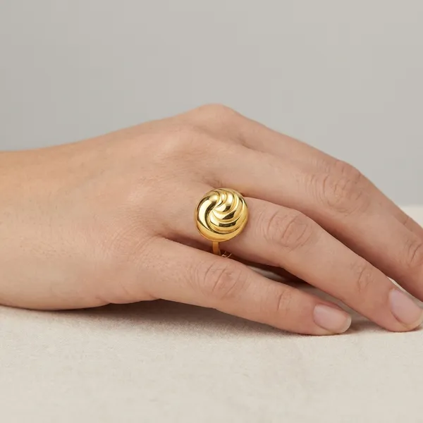 Jiya_18K_Gold_Ring