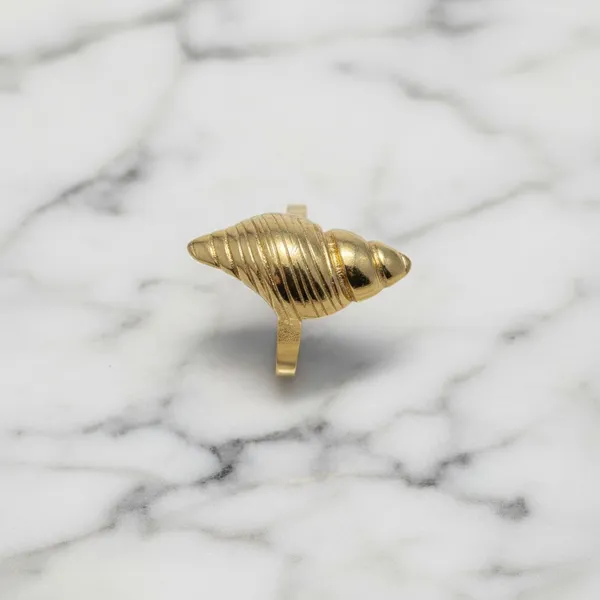 Anika_18K_Gold_Ring