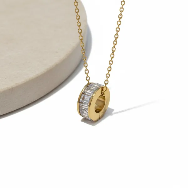 Alina_Sleek_Golden_Necklace