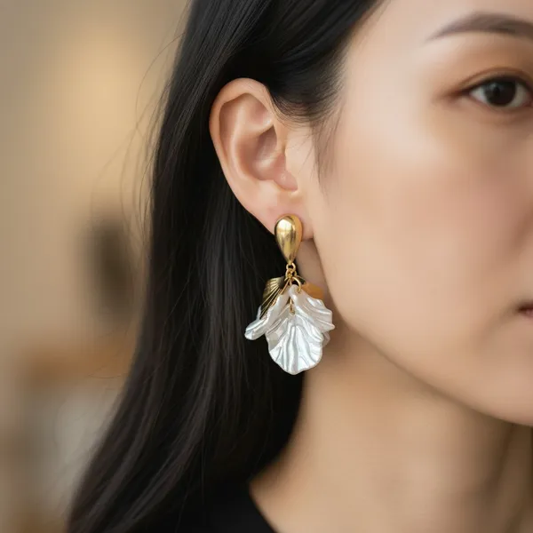 Aashima_Long_Style_Golden_Earrings
