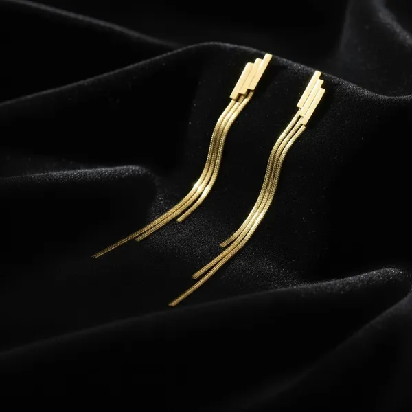 Anaya_Long_Style_Golden_Earrings