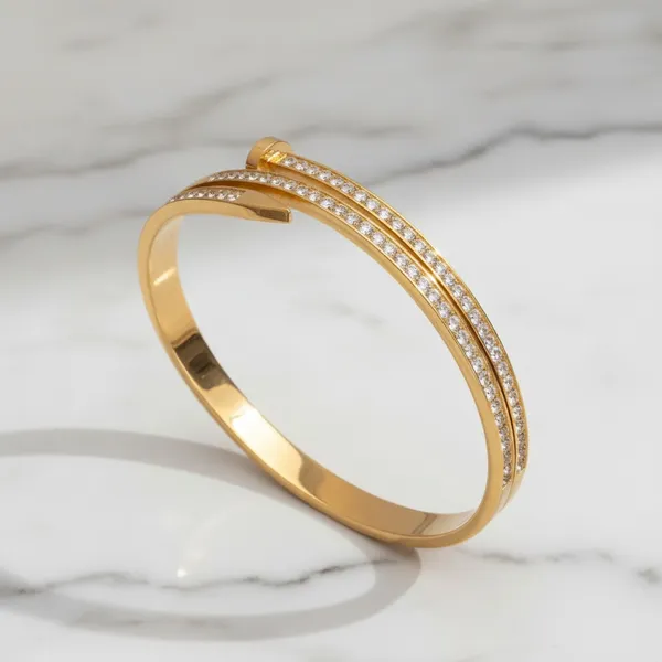 Golden_Nail_Style_Bracelet