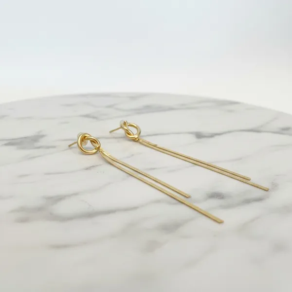 Riya_Long_Style_Golden_Earrings