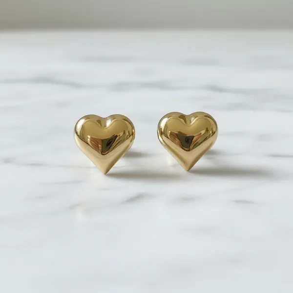 Heart_Shape_Gold_Studs_Earrings