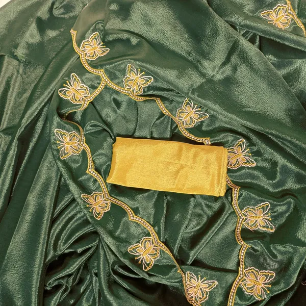 Gorgeous_Chinon_Saree_With_Amazing_Zari_Embroidery_Border_With_And_Contrast_Blouse_Piece