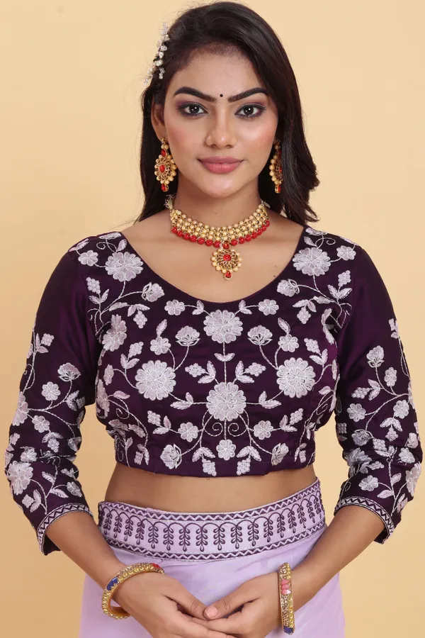 Gorgeous_Georgette_Saree_With_Amazing_Embroidery_Border_With_Embroidered_Waist_Belt_And_Contrast_Embroidery_Blouse_Piece