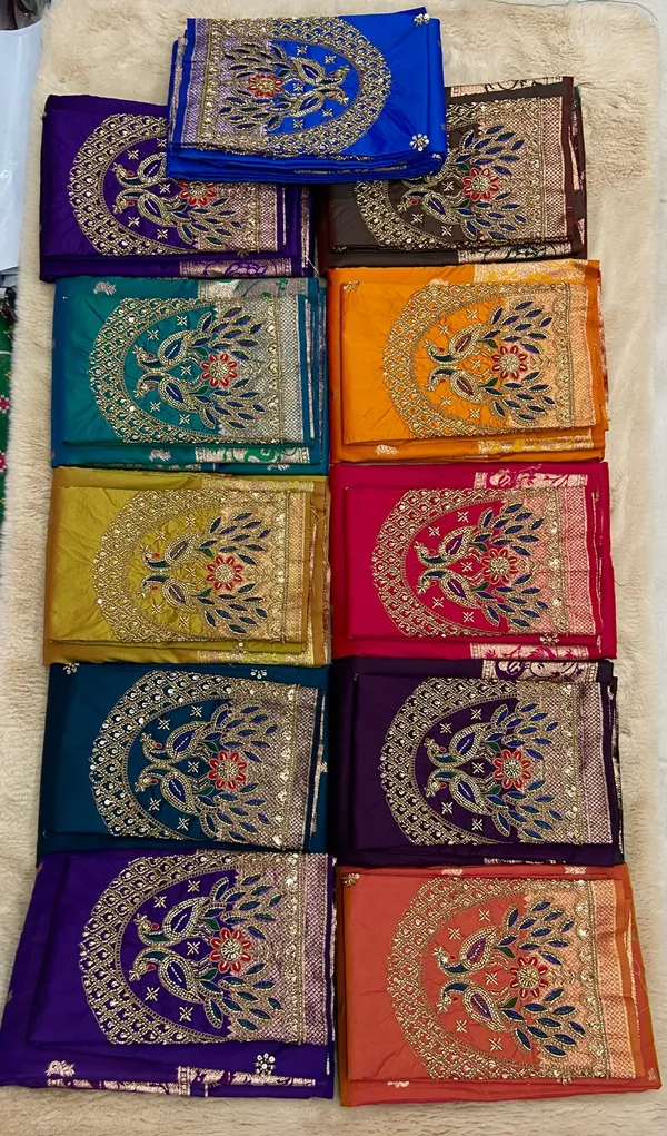 Royal_Zari_Weave_Pure_Silk_Saree_AC0904-11