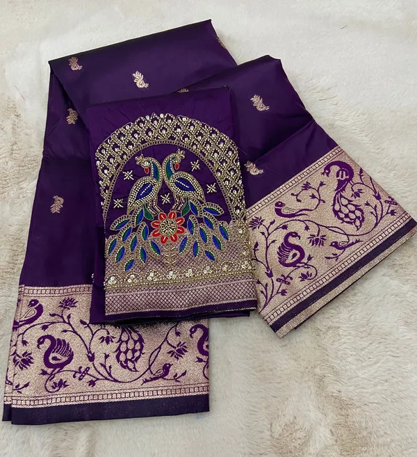 Royal_Zari_Weave_Pure_Silk_Saree_-_AC0904-03