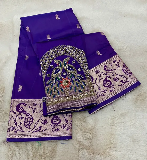 Royal_Zari_Weave_Pure_Silk_Saree_-_AC0904-05