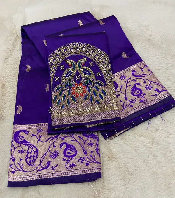 Royal_Zari_Weave_Pure_Silk_Saree_-_AC0904-07