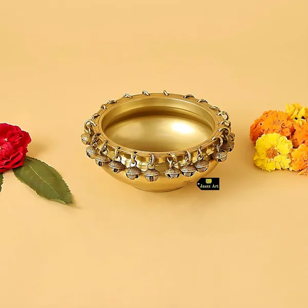 Brass_Urli_Bowl_With_Bells_Uruli_Pot_For_Home_Decor_Floating_Flowers_Candle_Lamp_Diwali_Decoration_Gift_Showpiece_6_Inches_1Kg_Golden_4_L
