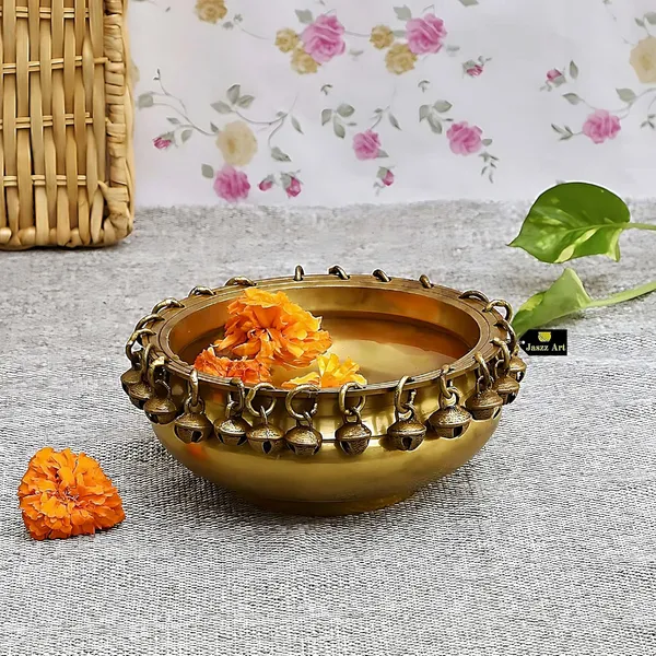 Brass_Urli_Bowl_With_Bells_Uruli_Pot_For_Home_Decor_Floating_Flowers_Candle_Lamp_Diwali_Decoration_Gift_Showpiece_6_Inches_1Kg_Golden_4_L