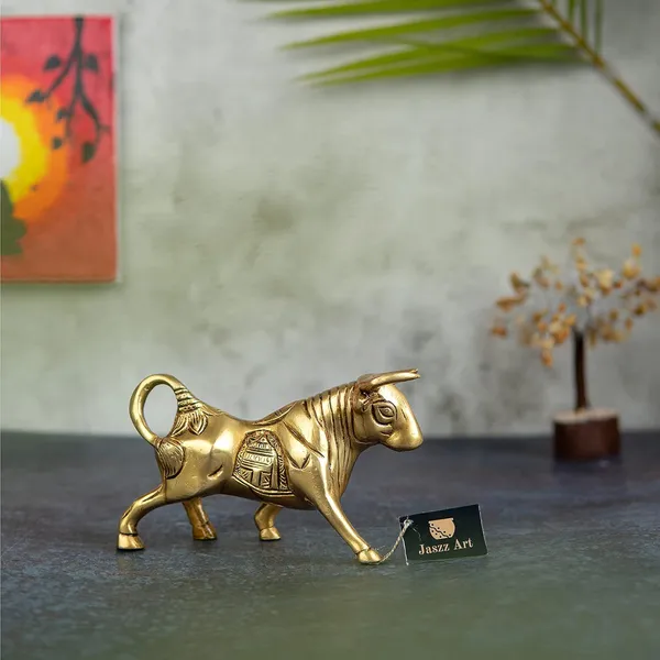 Brass_Bull_6_Inches_And_800G_Ethnic_Design_Handmade_Statue_For_Home_Decor_Office_Counter_Decorative_Antique_Figurine_Handcrafted_Unique_Piece_Showpiece_Vastu_Animal_Gift_Item