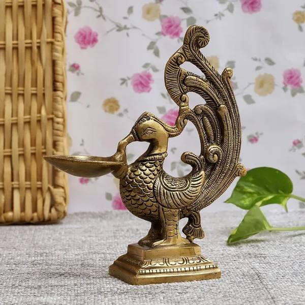 Brass_Peacock_Diya_16_6_18_Cm_800G_Ethnic_Design_Handmade_Curved_Oil_Wick_Antique_Deepak_Lamp_For_Home_Decor_Temple_Puja_Office_Counter_Diwali_Decoration_Festival_Gift_Dark