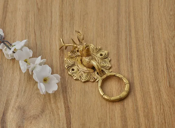 Brass_Deer_Face_Shape_Design_Door_Knocker_Golden_5_5_Inches_Heavy_Antique_Royal_Brass_Door_Knocker_For_Main_Glass_Wooden_Door_Cabinet_Drawer