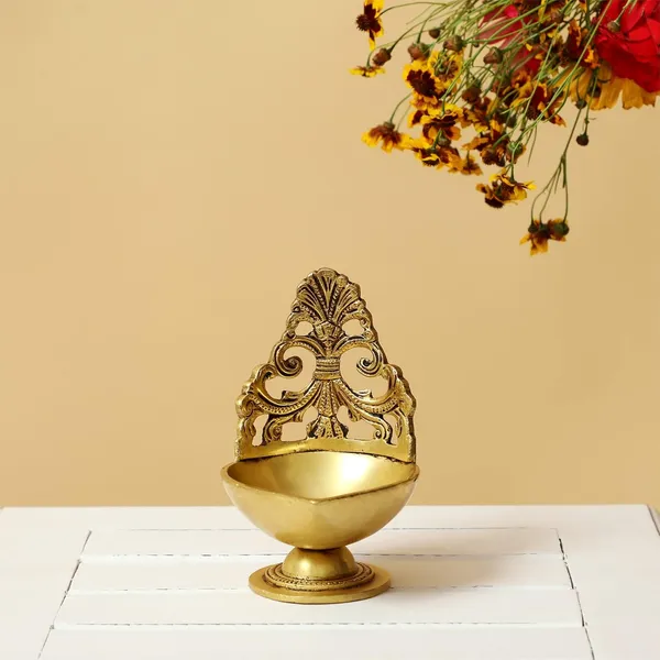 Brass_Diya_6_Inches_And_500G_With_Stand_Ethnic_Design_Handmade_Curved_Oil_Wick_Antique_Kuber_Deepak_Lamp_For_Home_Decor_Temple_Puja_Office_Counter_Diwali_Decoration_Festival_Gift