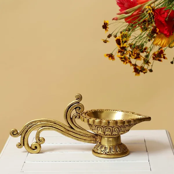 Brass_Diya_25_10_10_1000_Gm_With_Handle_Ethnic_Design_Handmade_Curved_Oil_Wick_Antique_Deepak_Lamp_For_Home_Decor_Temple_Puja_Office_Counter_Diwali_Decoration_Festival_Gift