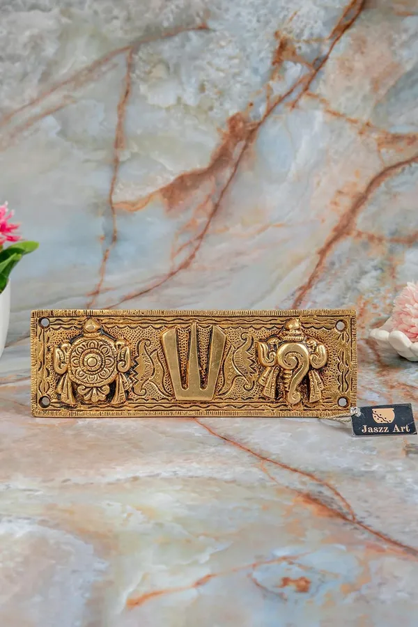 Brass_Door_Hanging_Shankh_Chakra_Tilak_Namah_Pure_Wall_Showpiece_8_Inches_And_420_Gm_Padmanabha_Swami_Vishnu_For_Home_Decor_Temple_Puja_Office_Decoration