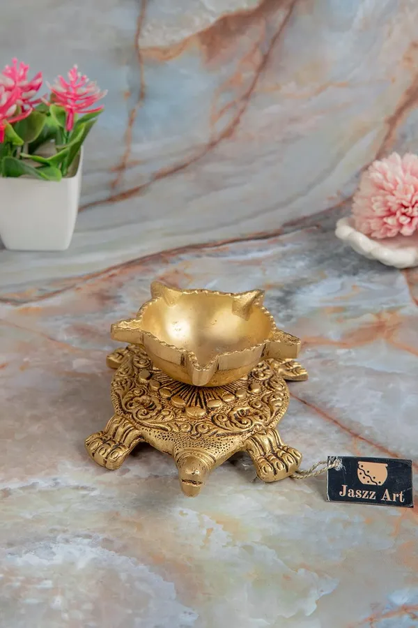 Brass_Turtle_Leaf_Diya_14_12_5_Inches_And_520Gm_Ethnic_Design_Handmade_Curved_Oil_Wick_Antique_Kuber_Deepak_For_Home_Decor_Temple_Puja_Counter_Decoration_Festival_Gift