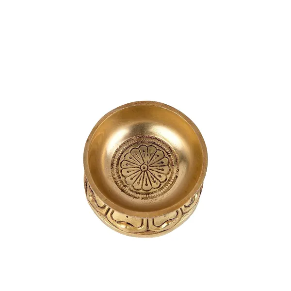 Brass_Akhand_Diya_Small_Ethnic_Design_Handmade_Curved_Oil_Wick_Antique_Kuber_Deepak_Lamp_For_Home_Decor_Temple_Puja_Office_Counter_Decoration_Festival_Gift_8_8_5_Cm_And_400G