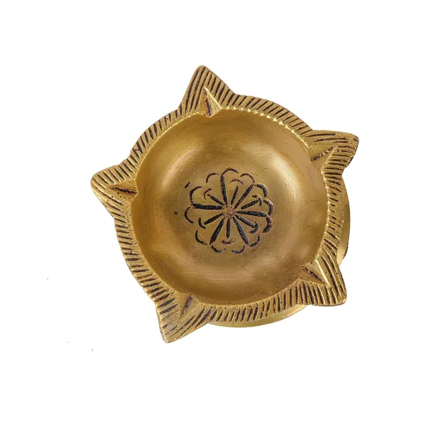 Brass_Small_Diya_8_8_6_Cm_300G_Small_Ethnic_Design_Handmade_Curved_Oil_Wick_Antique_Kuber_Deepak_Lamp_For_Home_Decor_Temple_Puja_Office_Counter_Decoration_Festival_Gift_Pack_Of_1