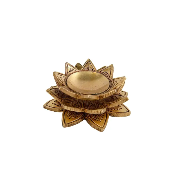 Brass_Small_Diya_Small_Ethnic_Design_Handmade_Curved_Oil_Wick_Antique_Kuber_Deepak_Lamp_For_Home_Decor_Temple_Puja_Office_Counter_Decoration_Festival_Gift_10_10_4_Cm_500G