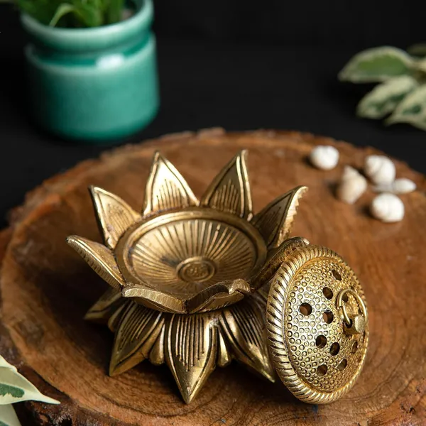 Brass_Antique_Design_Dhoop_Dani_Pot_Loban_Burner_Bakhoor_Holder_Dhoop_Batti_Stand_Pooja_Items_Incense_Holder_Burner_For_Home_Office_Living_Pooja_Puja_Room_Antique_Finished_Golden