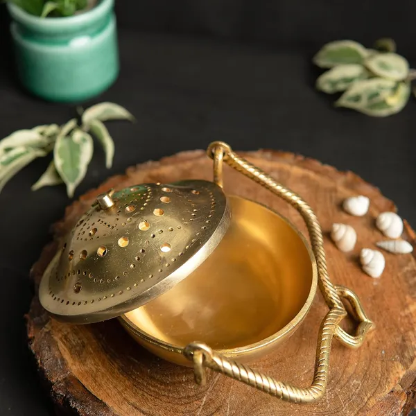 Brass_Antique_Design_Dhoop_Dani_Pot_Loban_Burner_Bakhoor_Holder_Dhoop_Batti_Stand_Pooja_Items_Incense_Holder_Burner_For_Home_Office_Living_Pooja_Puja_Room_17_13_19_Cm_1150_Gm