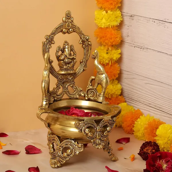 Brass_Urli_Bowl_Traditional_Uruli_Pot_For_Home_Office_Decor_Decorative_Brass_Bowl_For_Living_Room_Pooja_Room_And_Entrance_Decoration_8