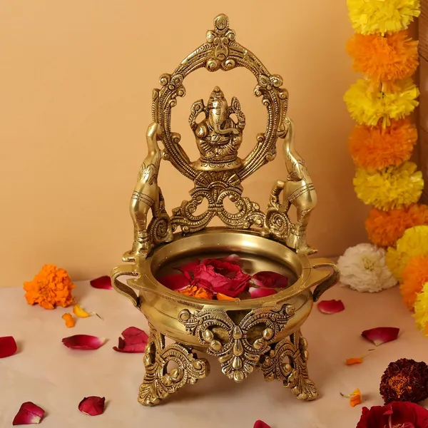 Brass_Urli_Bowl_Traditional_Uruli_Pot_For_Home_Office_Decor_Decorative_Brass_Bowl_For_Living_Room_Pooja_Room_And_Entrance_Decoration_8
