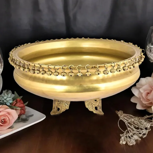 Brass_Urli_Bowl_Traditional_Uruli_Pot_For_Home_Office_Decor_Decorative_Brass_Bowl_For_Living_Room_Pooja_Room_And_Entrance_Decoration_6