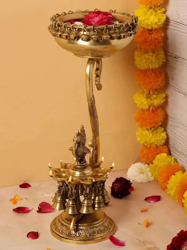 Brass_Urli_Bowl_Traditional_Uruli_Pot_For_Home_Office_Decor_Decorative_Brass_Bowl_For_Living_Room_Pooja_Room_And_Entrance_Decoration_2