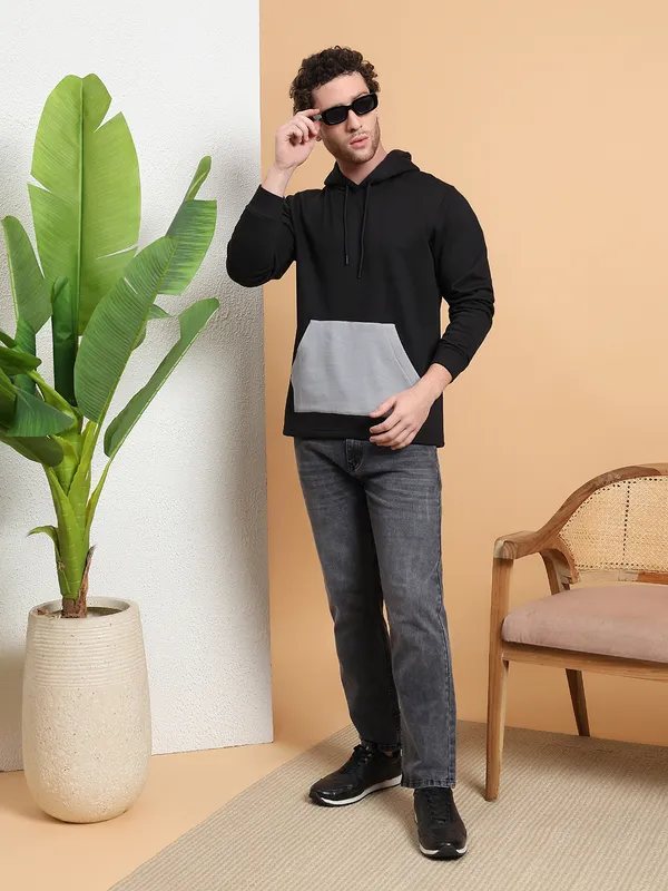 Men_Black_Pullover_Hoodie_with_Contrast_Grey_Pocket