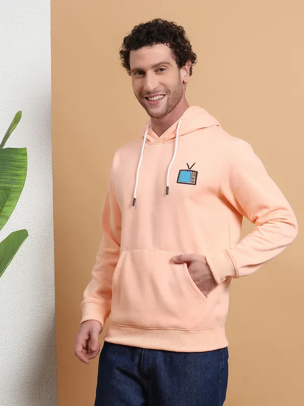 Peach_Retro_TV_Embroidered_Pullover_Hoodie_for_Men