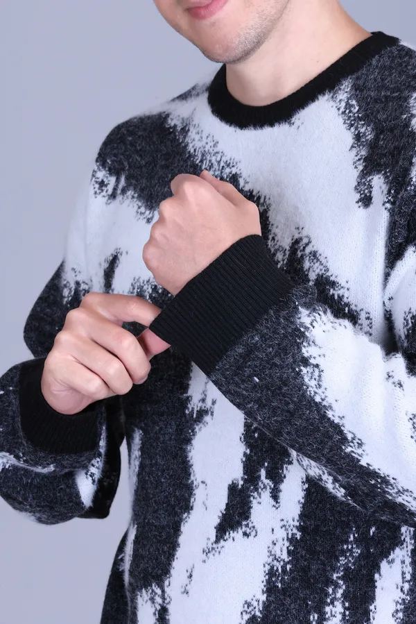 Black_and_White_Abstract_Pattern_Sweater_for_Men