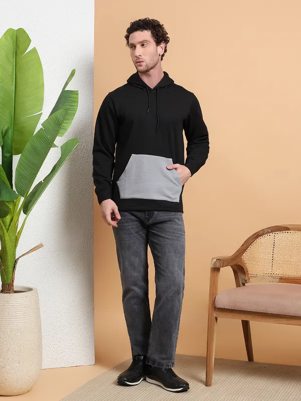 Men_Black_Pullover_Hoodie_with_Contrast_Grey_Pocket