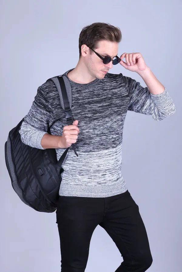 Men_Gradient_Knitted_Pullover_Sweater__Black_to_Grey_Ombre