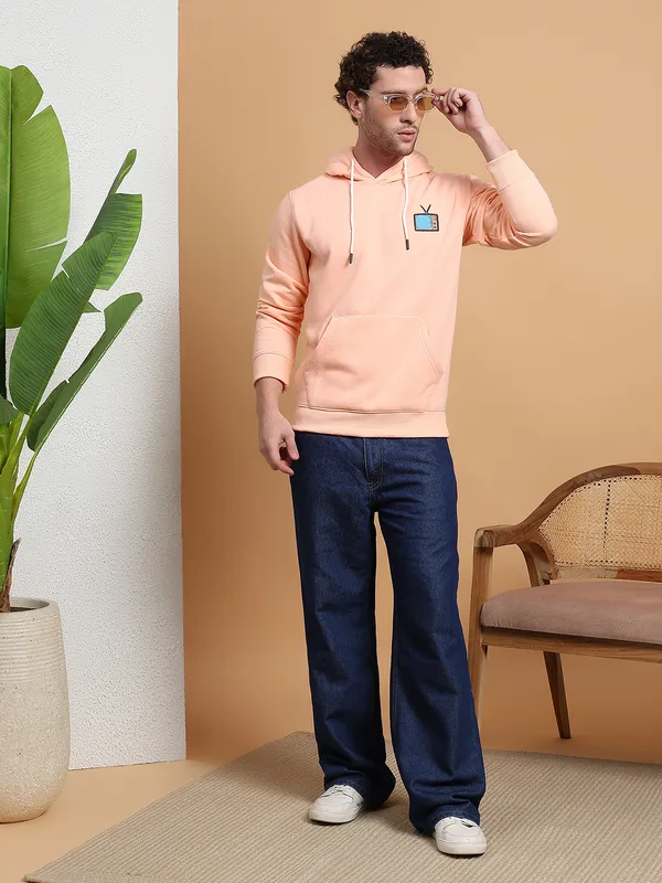 Peach_Retro_TV_Embroidered_Pullover_Hoodie_for_Men