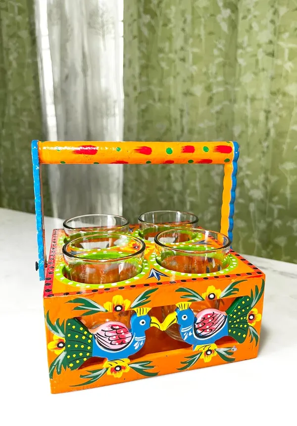 Handpainted_Wooden_Tea_Glass_Holder_For_4_Glasses_Tea_Basket_Or_Server_Cutting_Chai_Server