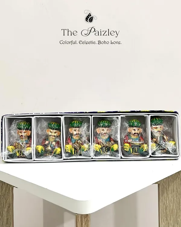 Decorative_Musician_Figurines_Set_6_Pieces_Traditional_Folk_Art_Design_Green_And_Red