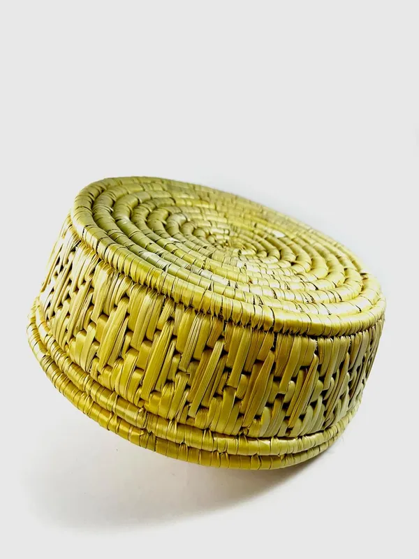 Handwoven_Moonj_Grass_Storage_Basket_With_Lid_Sustainable_Woven_Design_Natural_Beige_Boho_Home_Decor