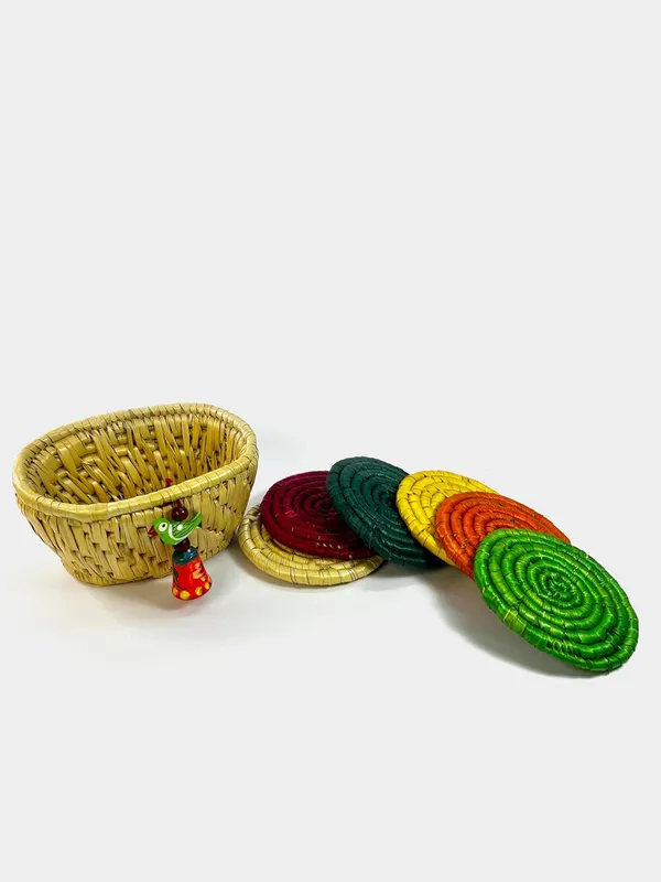 Handwoven_Moonj_Grass_Coaster_Set_With_Holder_Natural_Basket_Multicolour_Coasters_Boho_Design_13_Cm
