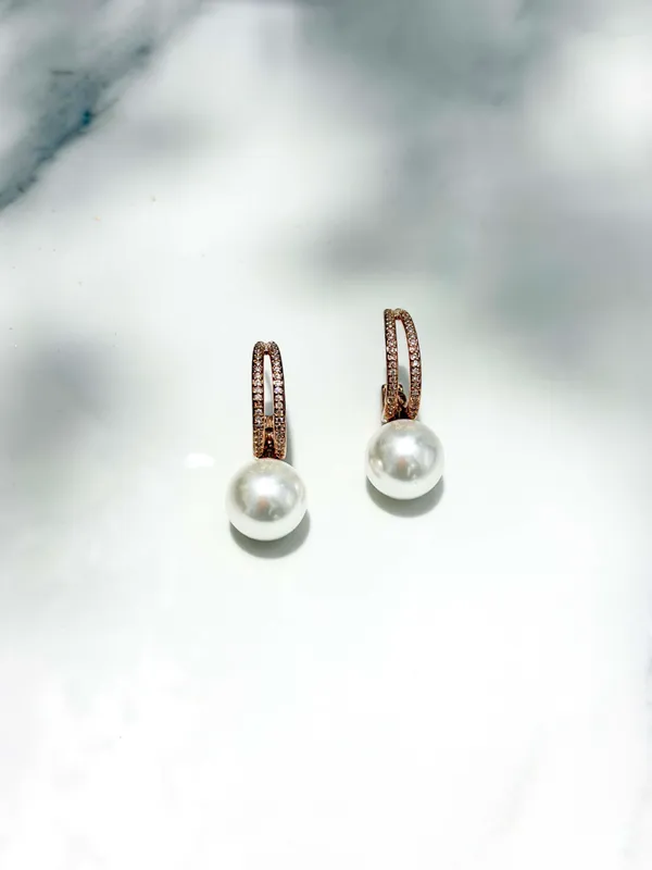 The_Paizley_-_Date_Night_Pearl_Hoops