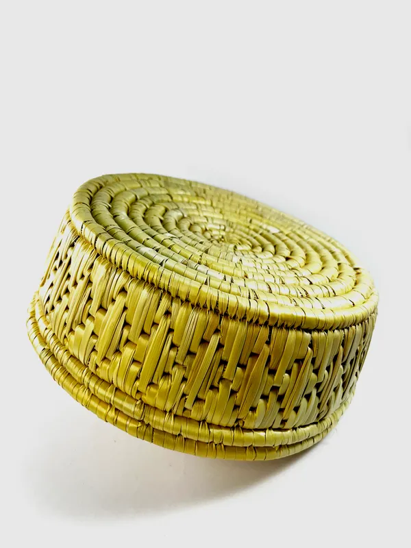 Handwoven_Moonj_Grass_Storage_Basket_And_Handcrafted_Wooden_Salt_And_Pepper_Shaker_Set_Combo_Pack_Of_2