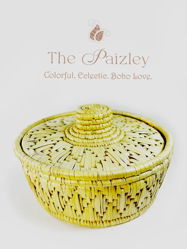 Handwoven_Moonj_Grass_Storage_Basket_And_Handcrafted_Wooden_Salt_And_Pepper_Shaker_Set_Combo_Pack_Of_2