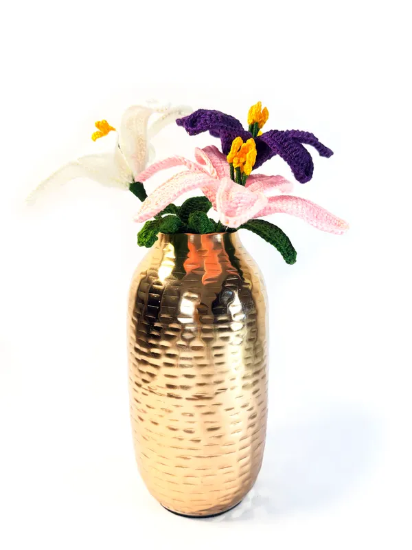 Modern_Metal_Decorative_Vase,_Hammered_Copper_Finish,_9.5_Inch_Height