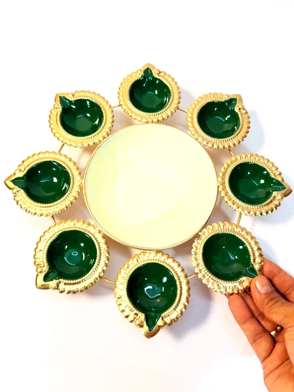 Round_Metal_Urli_with_8_Diya_Tealight_Holders,_Glossy_Painted_Green,_Gold