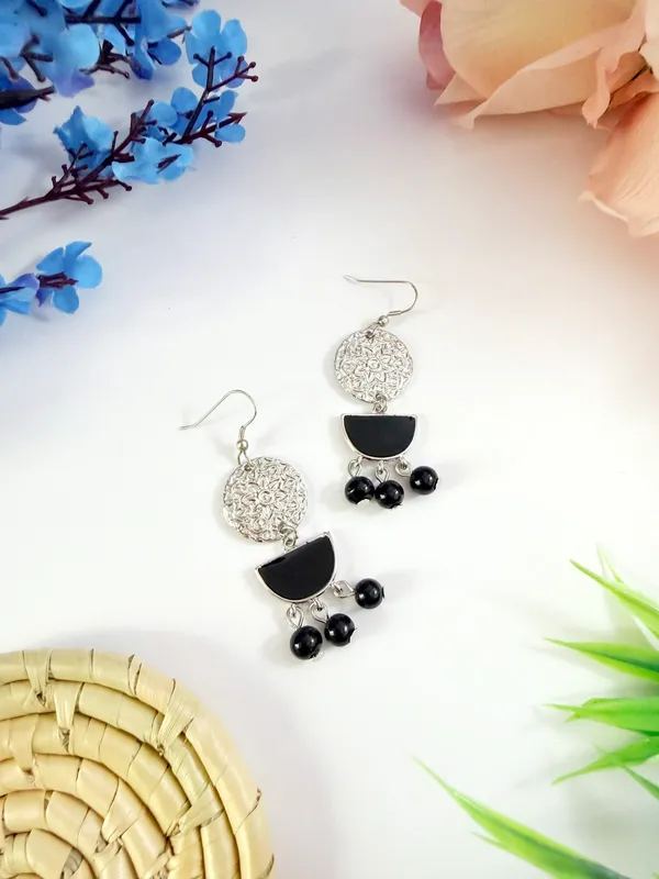 Trendy_Earring_Boho_Chic_Hammered_Silver_Finish