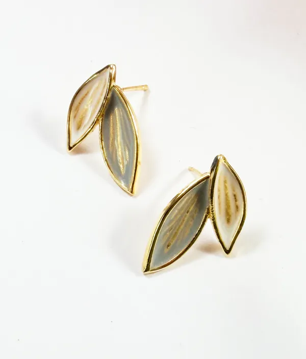 The_Paizley_Golden_Leaf_Whisper_Studs_Minimal_Dual_Leaf_Earrings_-_Pack_of_2