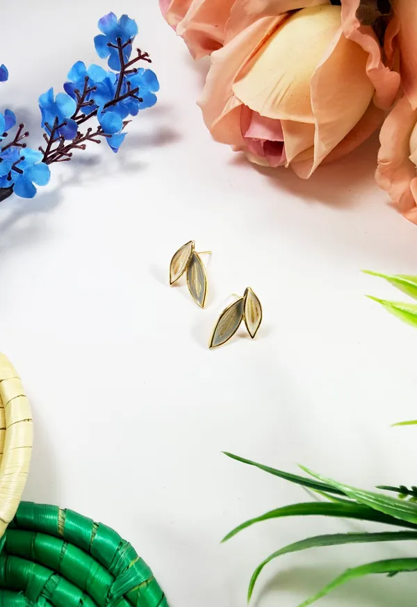 The_Paizley_Golden_Leaf_Whisper_Studs_Minimal_Dual_Leaf_Earrings_-_Pack_of_2